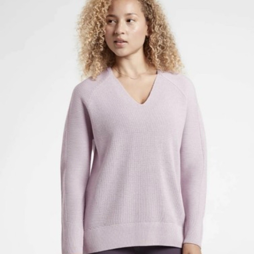 Athleta Lilac Hanover Merino Wool Blend V Neck Sweater Women’s Size Medium